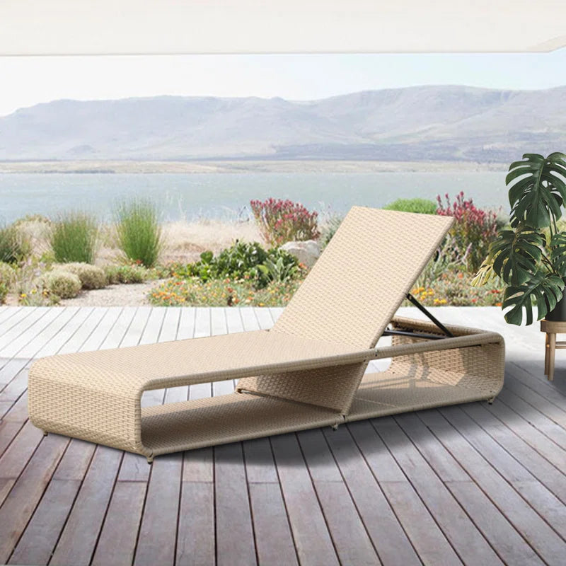 Dreamline Outdoor Furniture Poolside Lounger Swimming Pool Lounger