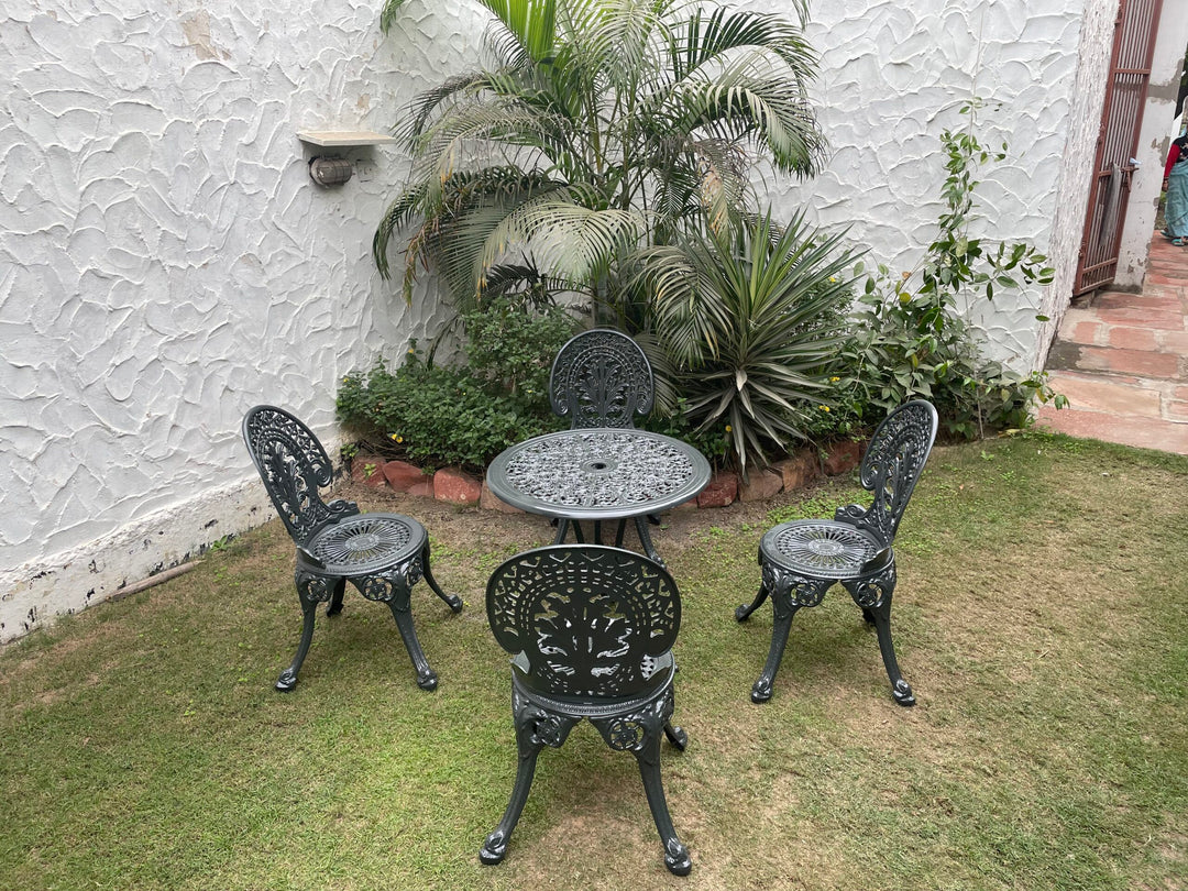 Nikola Cast Aluminium Garden Patio Seating 4 Chair and 1 Table Set (Black)