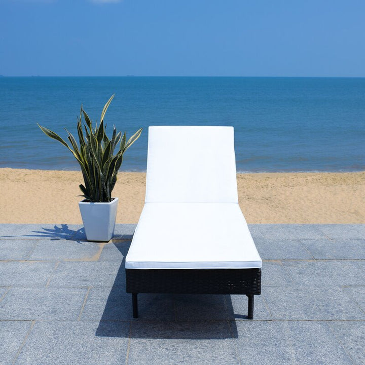 Dreamline Outdoor Furniture Poolside Lounger With Cushion Swimming Pool Lounger