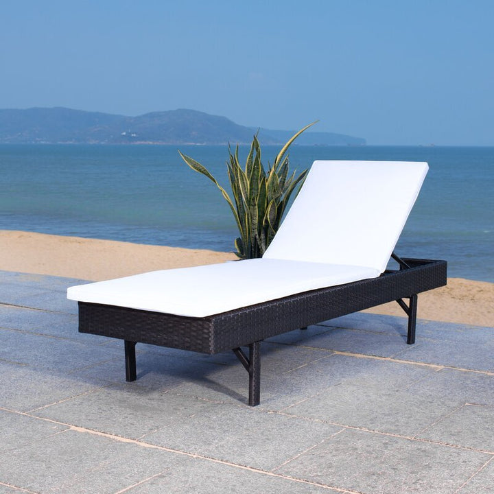 Dreamline Outdoor Furniture Poolside Lounger With Cushion Swimming Pool Lounger
