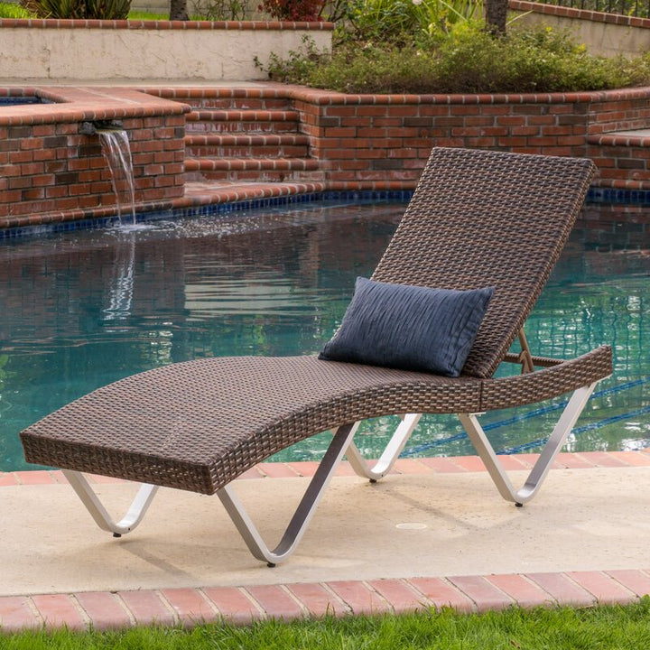 Dreamline Outdoor Furniture Poolside Lounger With Cushion Swimming Pool Lounger